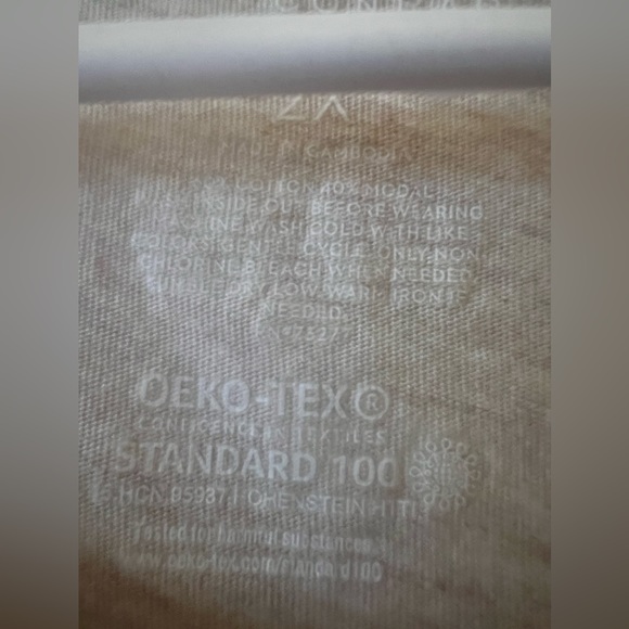 Lauren Conrad T-Shirt - Picture 5 of 5